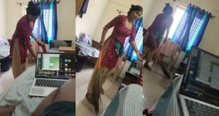 Bachelor College Boy Masturbating – in Front of her Maid And She Giving Smile