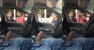 Daring Guy Flash Dick – Infront Of College Girls Inside Car