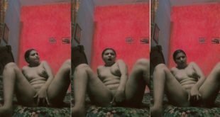 Pakistani Babe Ayesha Masturbating For BF