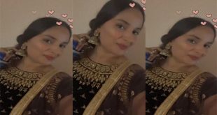Horny Indian Wife Showing Asshole Fingering
