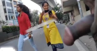 Guy Flash Cock Infront Of College Girls Leak