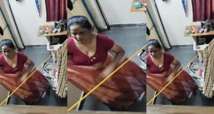 Tamil Mom Changing Clothes Captured Secretly